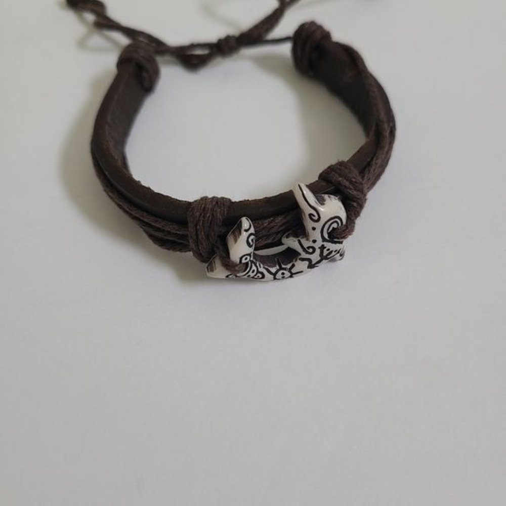 Dolphin with Indian Symbols Engraved faux leather Bracelet unisex - Picture 2 of 5